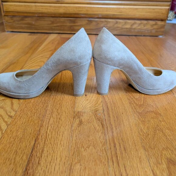 Suede heels - Picture 2 of 7